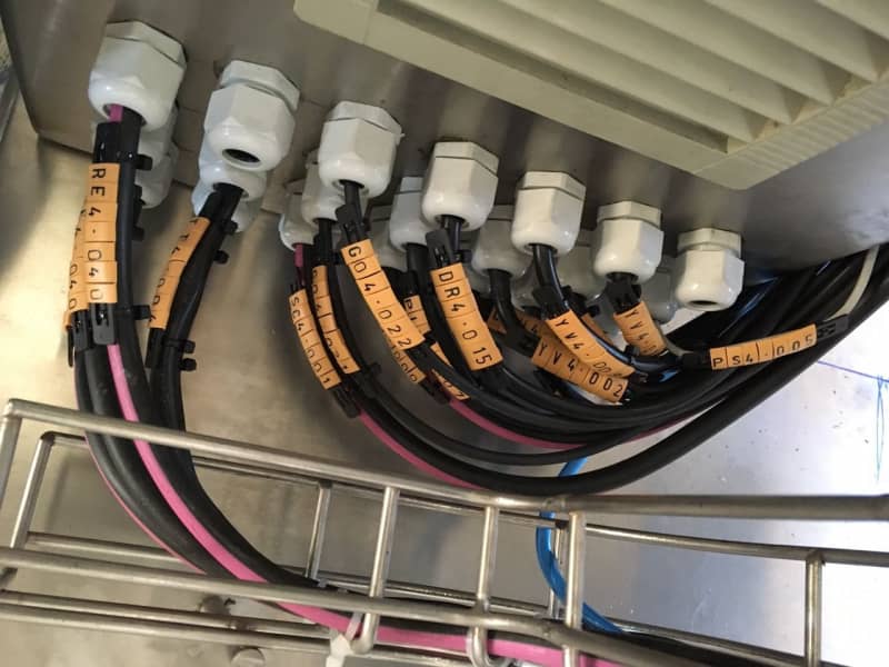 Instalação Elétrica de Luminárias Preço Salto - Instalação Elétrica de Painéis Elétricos de Controle